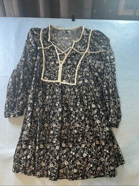 Old Navy Black Floral Peasant Dress with Cream Trim